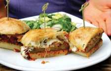 نحوه تهیه ساندویچ بادمجان پنیری بدون گوشت دارای طعمی بی نظیر و باور نکردنی