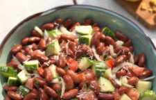 طرز تهیه سالاد لوبیا با کنسرو لوبیا و خیار یک سالاد لذیذ و مغذی