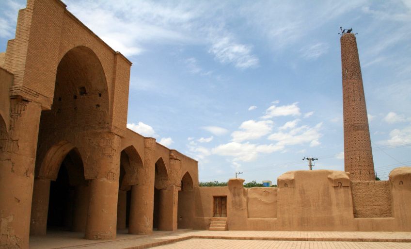 مسجد تاریخانه دامغان استان سمنان از مساجد صدر اسلام