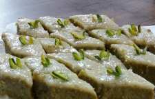 طرز تهیه باقلوای پسته یکی از شیرینی های خوشمزه و لذیذ