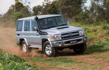 رانندگی با تویوتا لندکروزر سری 70