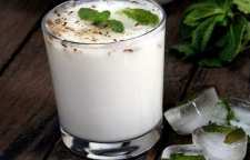 چرا باید دوغ مصرف کنیم؟ فواید دوغ چیست