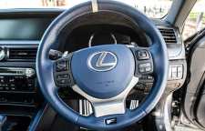 نگاهی به کابین شلوغ مدل جدید لکسوس GS F