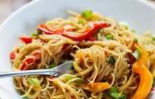 روش فوق العاده خوشمزه درست کردن نودل تایلندی با پنیر