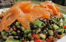 روش تهیه سالاد عدس و سالمون لیمویی سالادی خوشمزه و خوش طعم