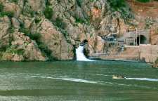 کانی بل پاوه از پر آب ترین چشمه های غرب ایران