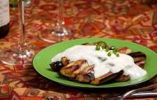 دستور درست کردن بادمجان با سس ماست دسری مخصوص افطاری