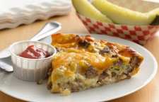 روش تهیه پای همبرگری با سس قارچ غذایی سریع برای افطار ماه رمضان