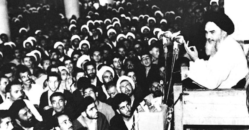کارناوال شادی به خاطر لغو کاپیتالاسیون در 20 اردیبهشت 1307 در ایران