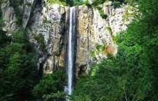 آبشار بارزاو شهرستان آستار گیلان از بلندترین آبشارهای ایران