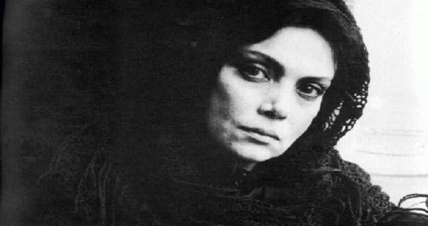 زندگی نامه غزاله علیزاده نویسنده ایرانی صاحب رمان خانه ی ادریسی ها