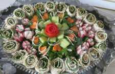 آموزش تهیه رولت نان و پنیر و سبزی مخصوص سفره ی افطار