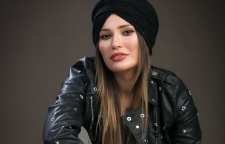 مراسم ازدواج جالب شیوا طاهری بازیگر گذر از رنج ها در زیر آب