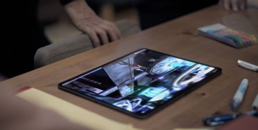 اپل اولین لپ تاپ و تبلت OLED خود را با نمایشگرهای سامسونگ تولید می کند