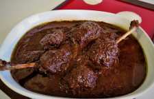 روش تهیه خورش فسنجان از خورشت های اصیل ایرانی