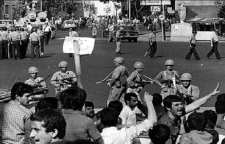 قیام 15 خرداد نقطه عطف در آغاز انقلاب اسلامی ایران