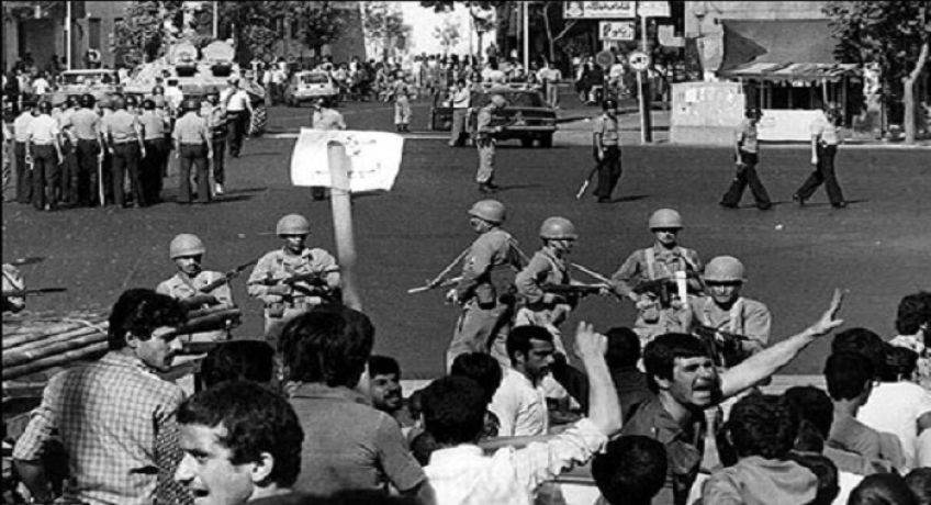 قیام 15 خرداد نقطه عطف در آغاز انقلاب اسلامی ایران
