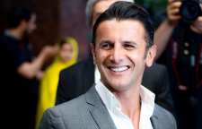 جشن تولد 49 سالگی امین حیایی در پشت صحنه برنامه عصر جدید