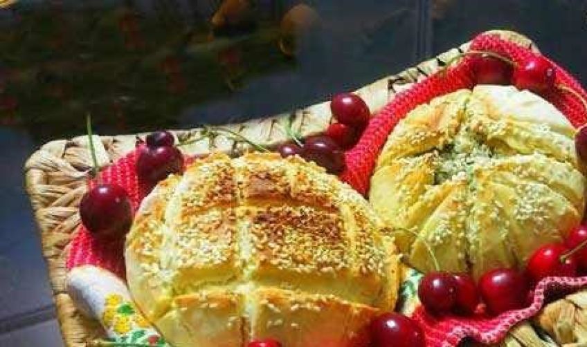 روش تهیه نان سارکو نوعی نان مغزدار خوش عطر و خوشمزه