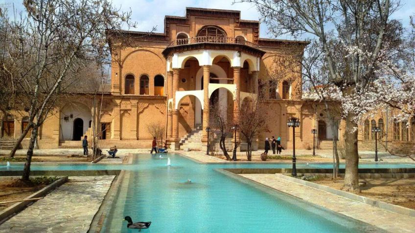 عمارت خسروآباد شاخص‌ ترین بنای استان کردستان