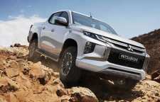 میتسوبیشی تریتون رقیب فورد رنجر رپتور می شود