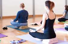 یوگا چیست و چه فوایدی بر تناسب اندام و کاهش وزن دارد