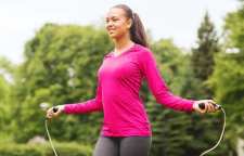 آیا طناب زدن باعث افتادگی رحم می شود