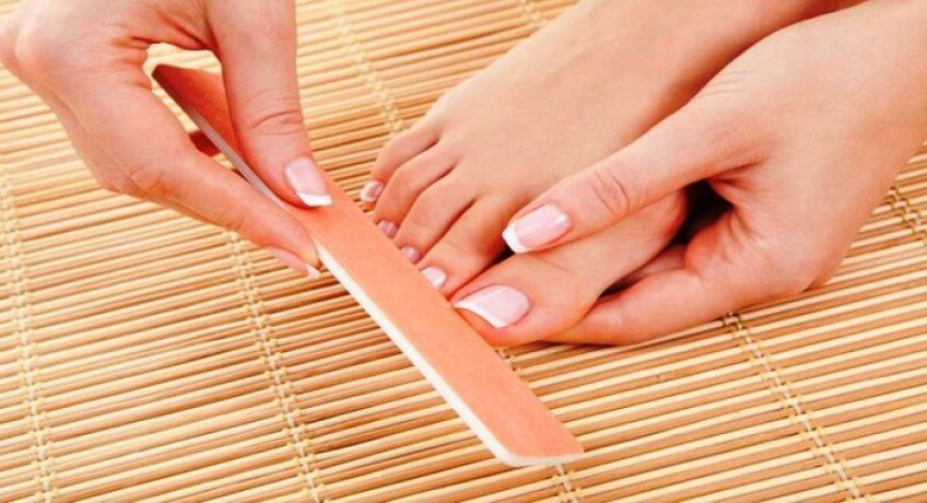 طریقه زیباتر کردن ناخن های پا