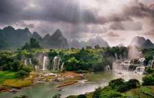 آبشار دتیان عریض ترین آبشار آسیا در مرز چین و ویتنام 