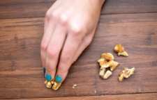 چگونه خط و خش را از روی سطوح مختلف از بین ببریم