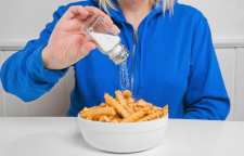 چرا به خوردن غذاهای شور تمایل داریم