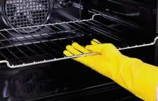 8 گام ساده برای تمیز کردن فر و نکاتی برای تمیز نگه داشتن آن