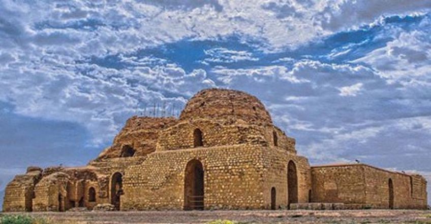 کاخ سروستان در استان فارس متعلق به دوره ساسانی