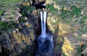 آبشار ساترلاند از معروف ترین آبشار کشور نیوزلند