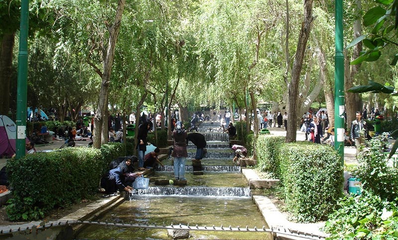 بوستان سرچشمه شهر محلات در استان مرکزی