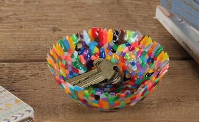 ساخت کاسه رنگی با استفاده از دانه های پلاستیکی