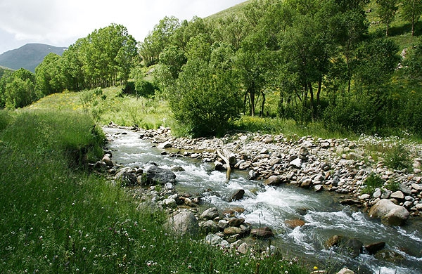 روستای قیرمیزی گؤل آذرشهر استان آذربایجان شرقی