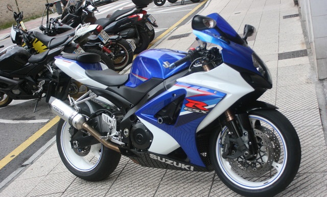 موتور سیکلت سوزوکی GSX R1000