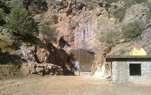 غار کاوات در  شهرستان جوانرود استان کرمانشاه