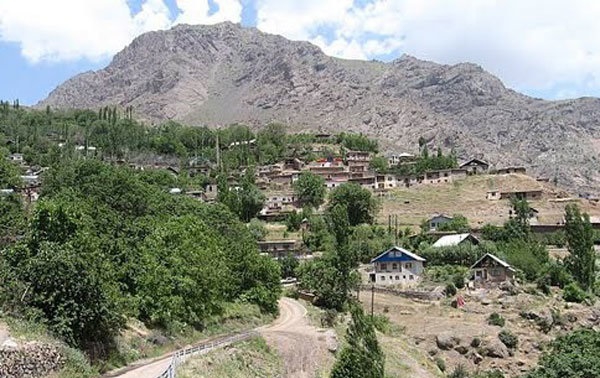 روستای زرشک بام قزوین