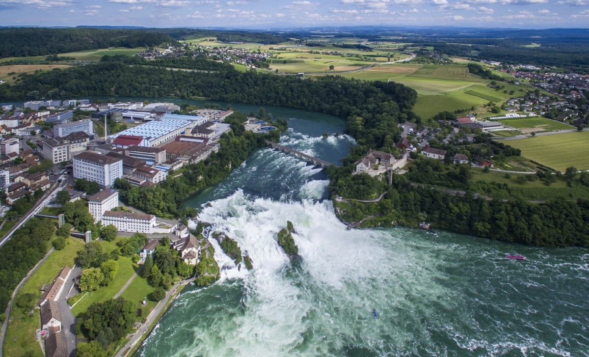 آبشار راین در سوئیس معروف ترین آبشار اروپا