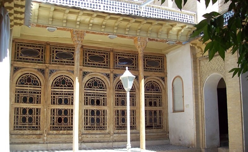 موزه هنر مشکین فام در خانه فروغ الملک شیراز