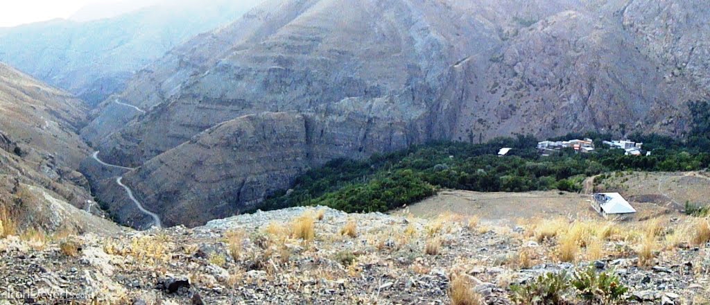 آبشار سیرود در منطقه ساوجلاغ استان البرز