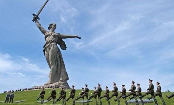 مجسمه مامایف در روسیه بزرگترین تندیس خانم در دنیا