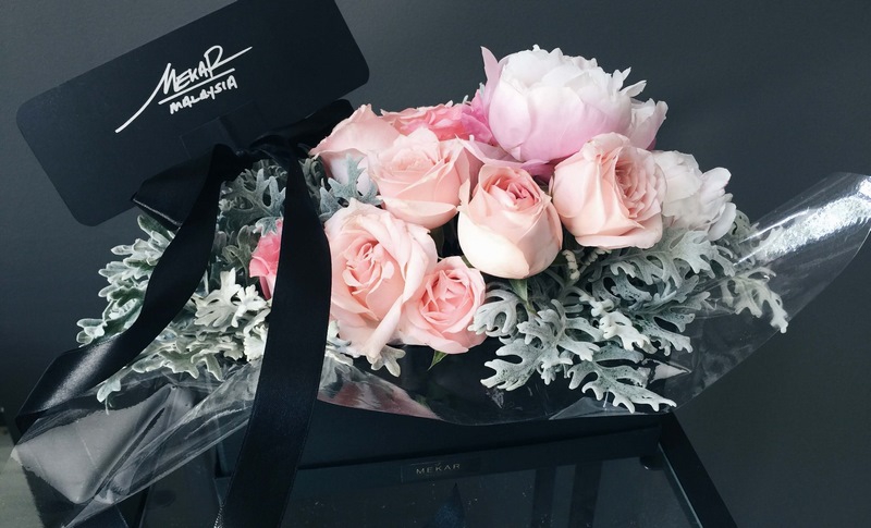گل های جعبه ای و پاکتی زیبا مناسب برای هدیه دادن