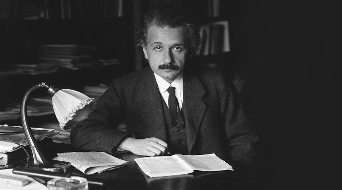 زندگی نامه آلبرت انیشتین دانشمند یهودی از تولد تا ازدواج
