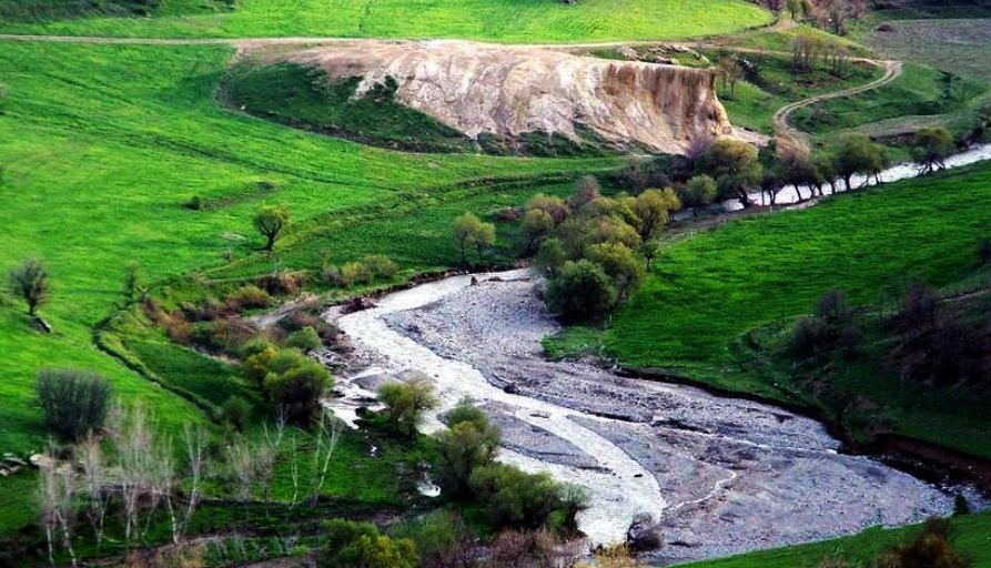 چشمه کانی گراوان شهرستان سردشت آذربایجان غربی