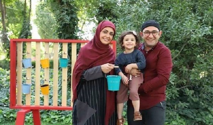 حضور هدایت هاشمی و همسر دوم او و دخترش در برنامه کودک شو