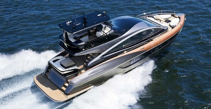 قایق تفریحی و مجهز لکسوس LY650 تولید شد
