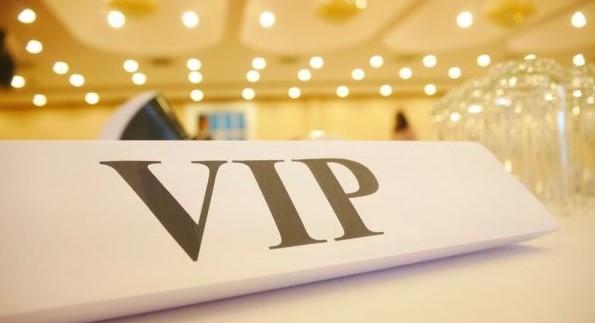 تفاوت خدمات VIP و خدمات CIP فرودگاه در چیست